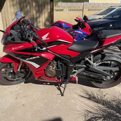 2023 Honda CBR500R