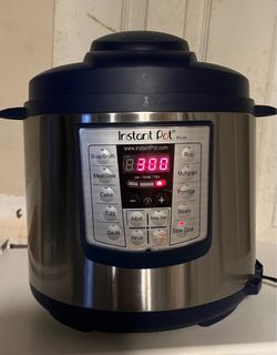 Instant Pot Lux 6-in-1 Electric Pressure Cooker,
