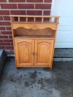 Oak Wood Cabinet with Spindle Top Rail