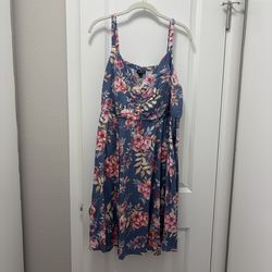 Barely worn Torrid mini blue floral dress w/ pockets