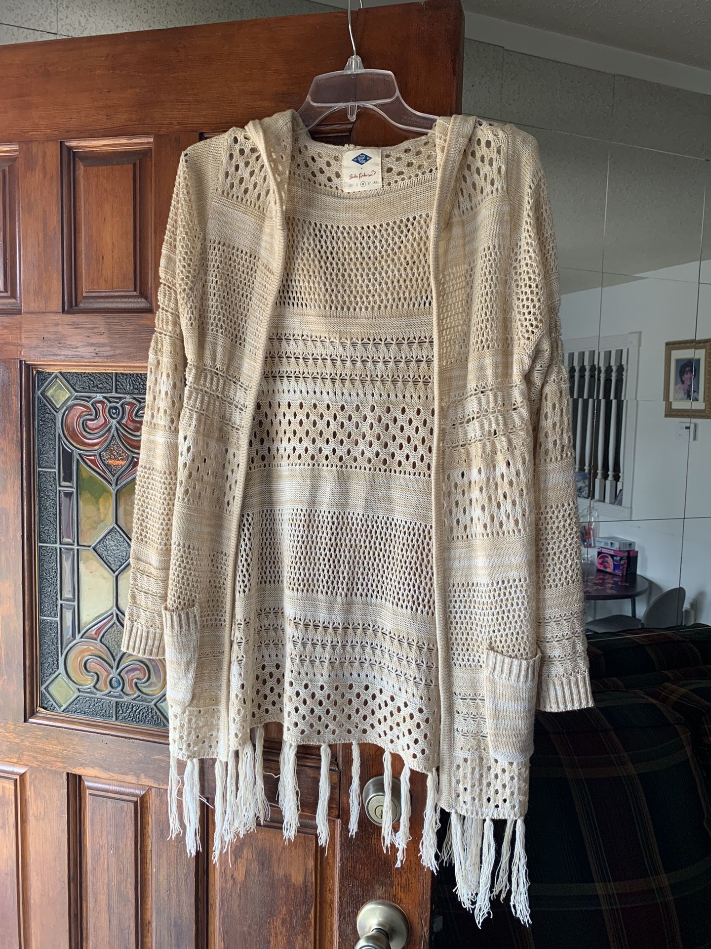 Junior Sweater Size M