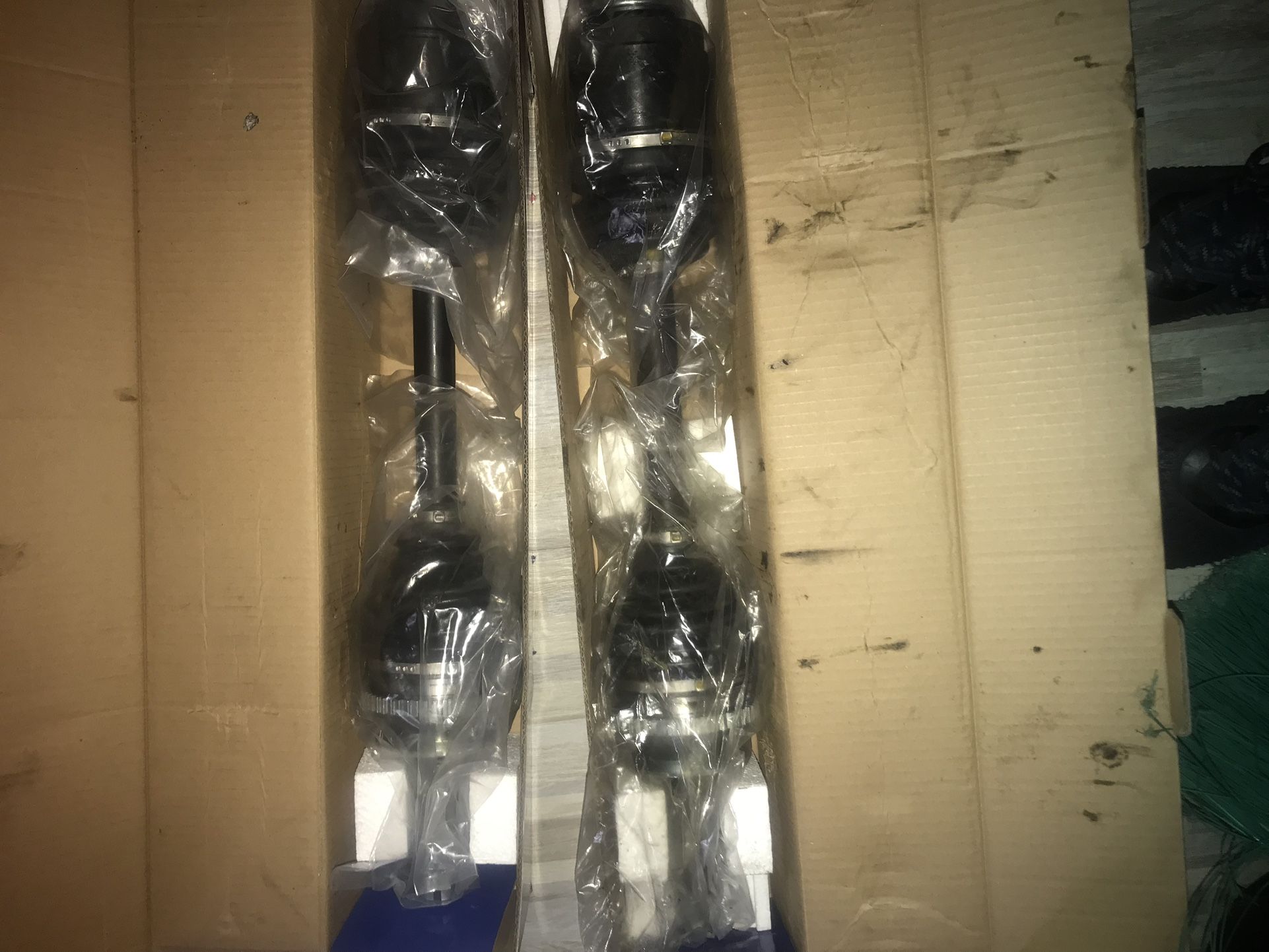 2003 Hyundai Santa Fe Front And Passenger Axle Assembly