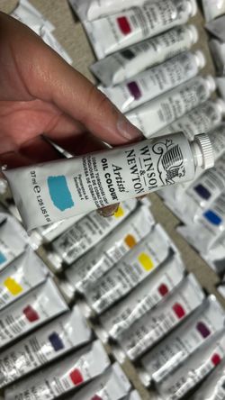 Winsor and Newton artist grade oil paint