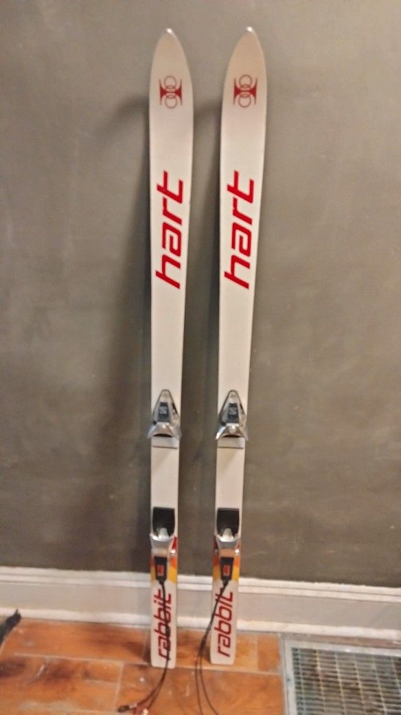 Hart Vintage Downhill Skis