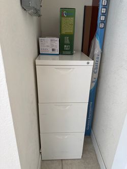 White Metal 4-Drawer Filing Cabinet