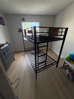 Bunk beds twin