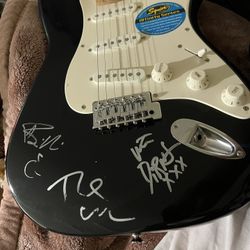 electric guitar signed by green day