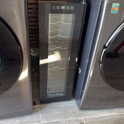 12 Bottle Wine Fridge 