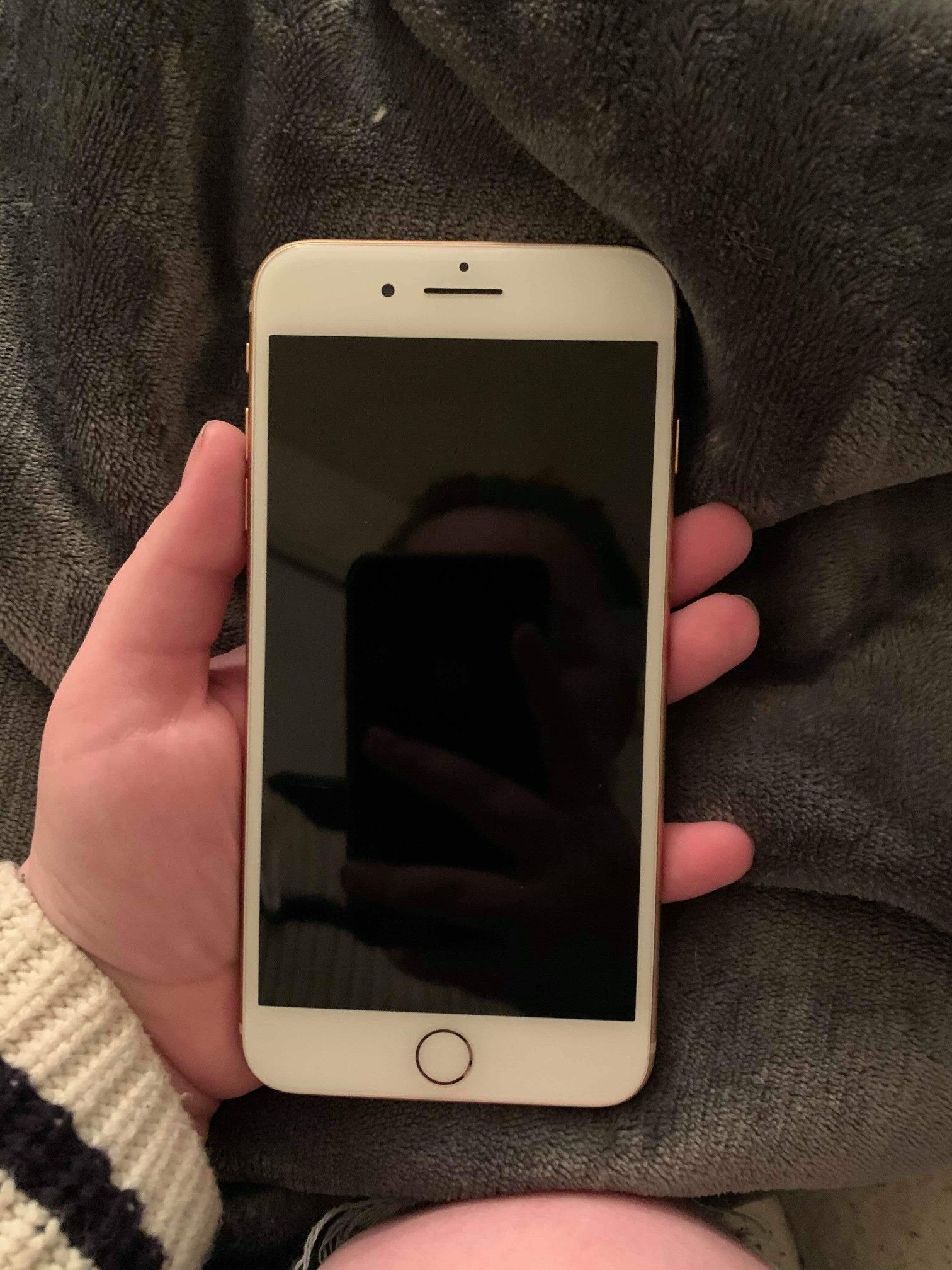 Apple iPhone 8 Plus 64 GB Gold (T-Mobile)