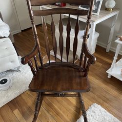 Wood Rocking Chair 