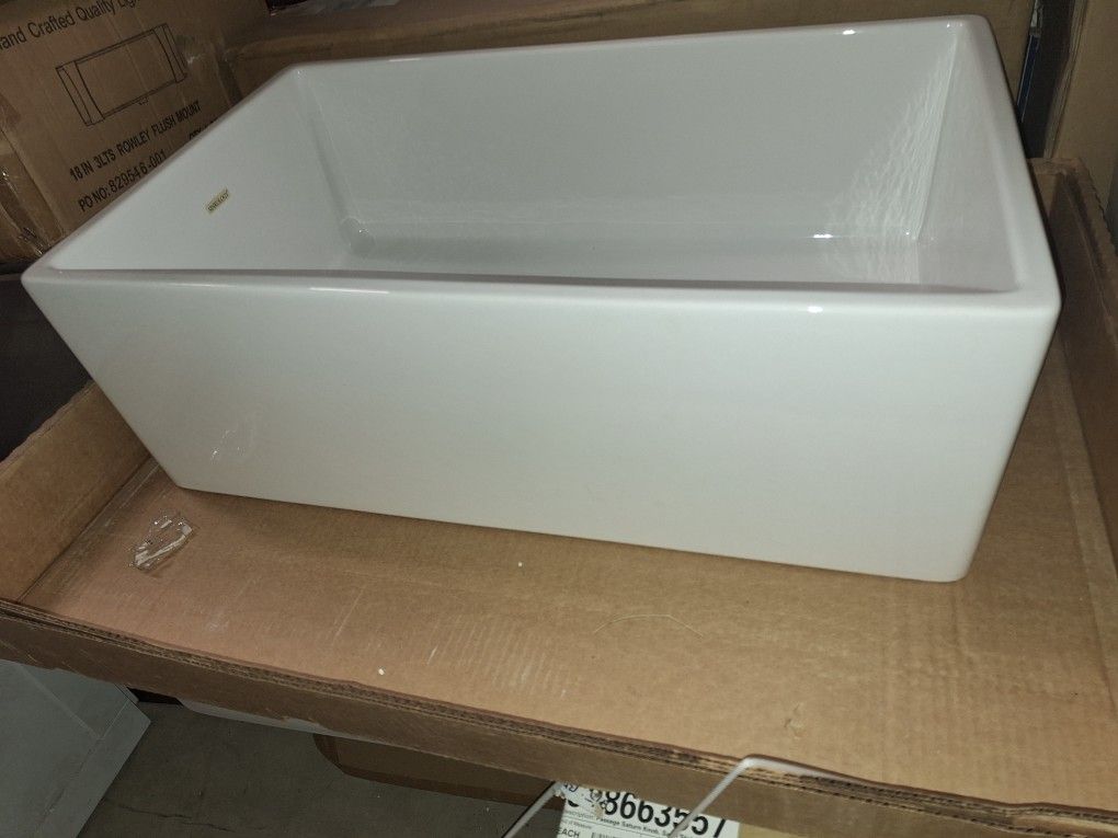 sincology Apron Front farm house 30x18 new open box item single Bowl Kitchen Sink