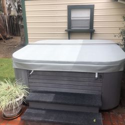 Spa Covers // Jacuzzi Covers // Hot Tub Covers