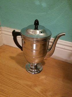 Chrome Tea Kettle...Vintage Collectable..Great Condition!