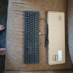 Dell Wired  Computer Keyboard..nwe In Box 