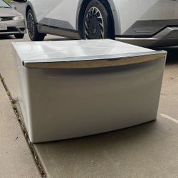 Washer/Dryer Pedestal 