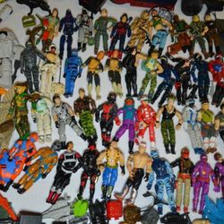 Collector seeking vintage old GI Joe toys 1960s 70s 80s dolls and action figures accessories g.i. joes