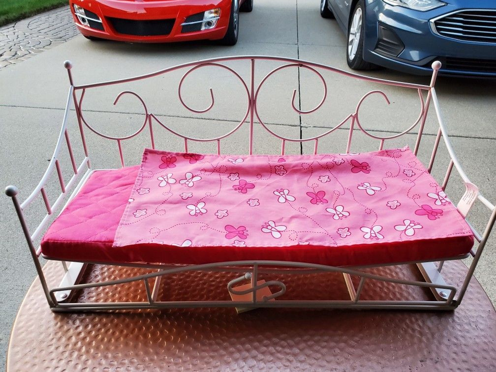 Doll Bed, Metal