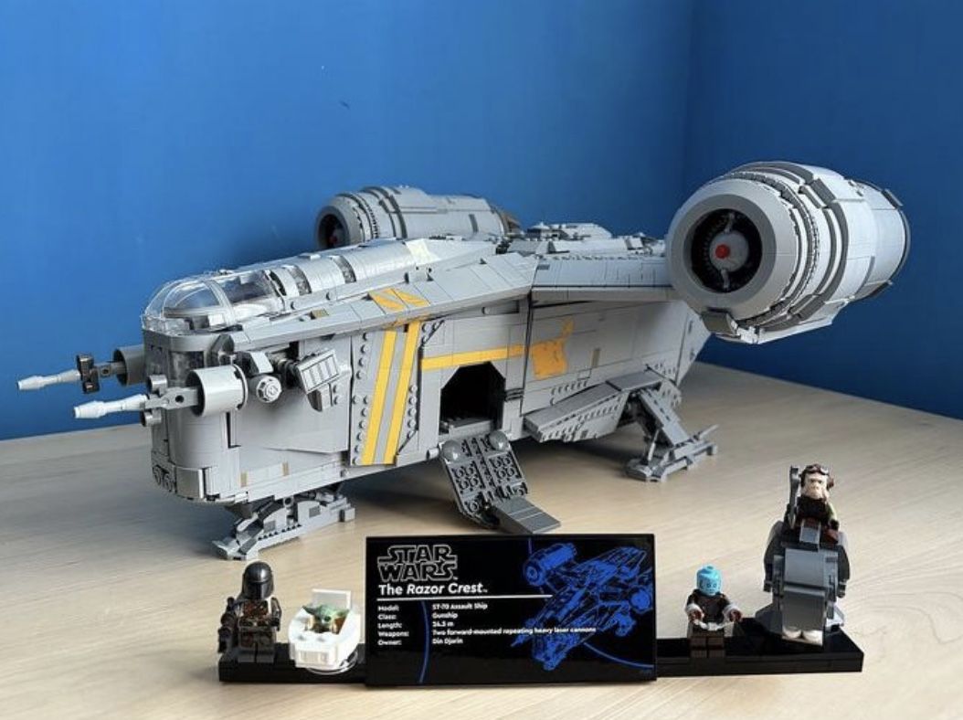 LEGO Star Wars The Razor Crest UCS Model Starship Set 75331