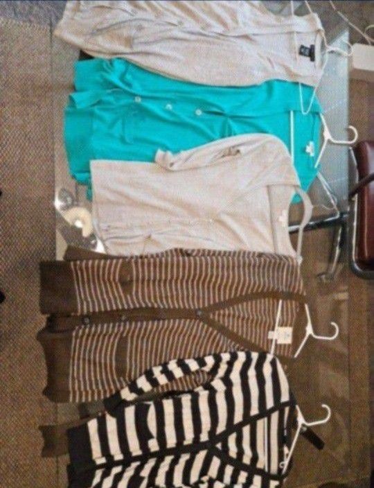 5 Womens Cardigans- Size Small And Xs - $20 For All