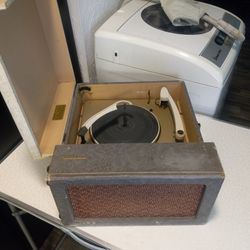 Vintage RCA Record Player🙂 Needs Repaired