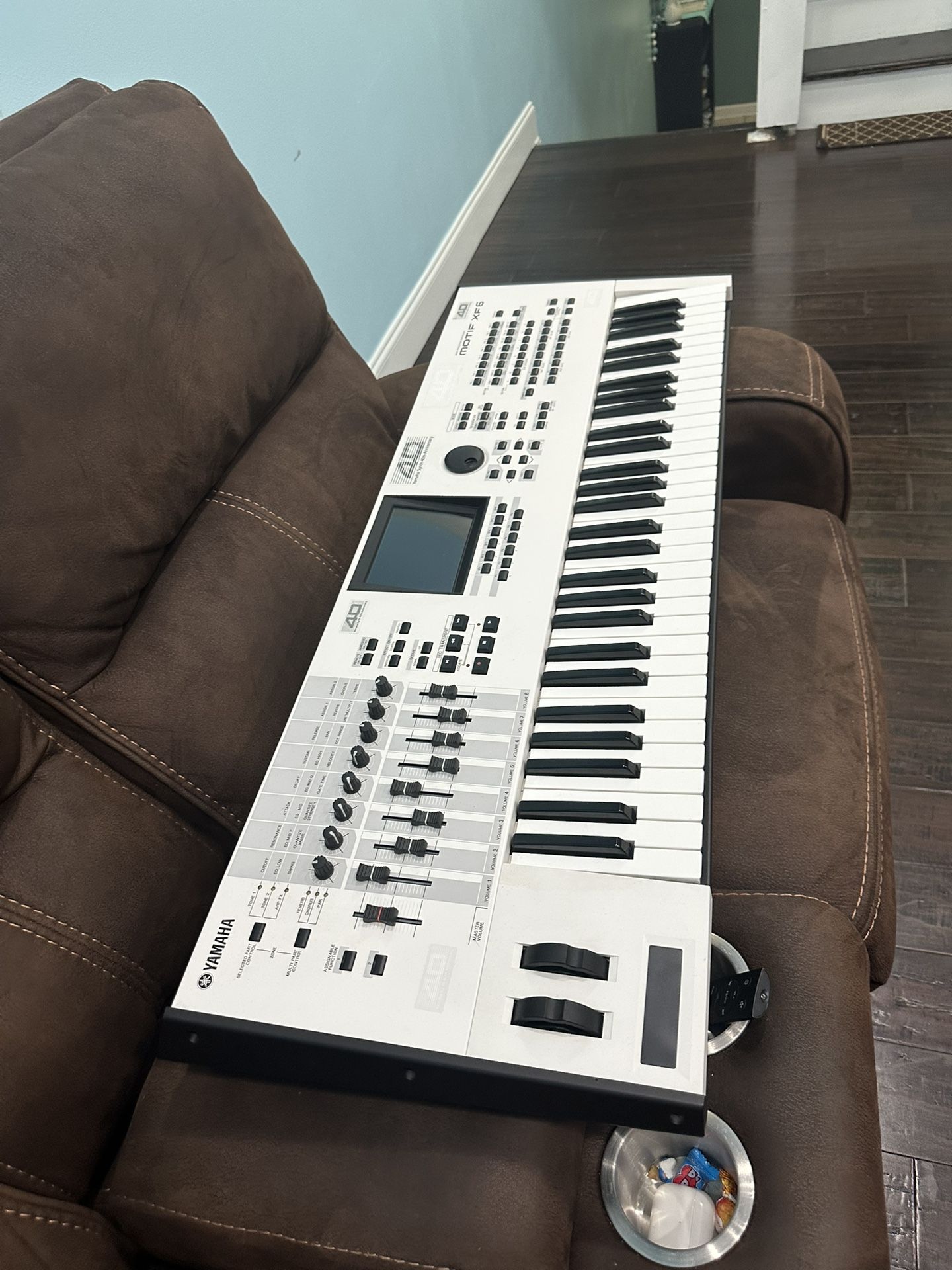 Yamaha Motif Xf6 White