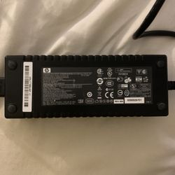 HP AC Power Adapter N19824 135W