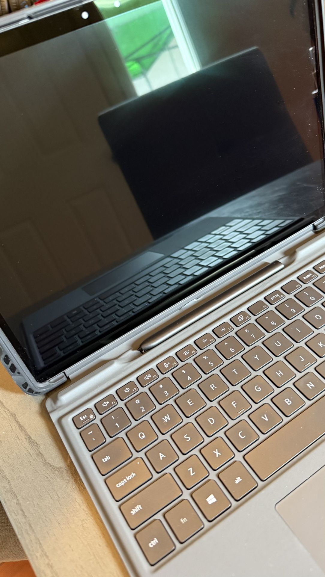 Dell Tablet 7320 Detachable w/ Keyboard