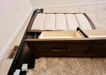 Ashley Furniture Queen Storage Bed Set – Solid Wood, Upholstered Headboard, Built-in Drawers – Excellent Condition