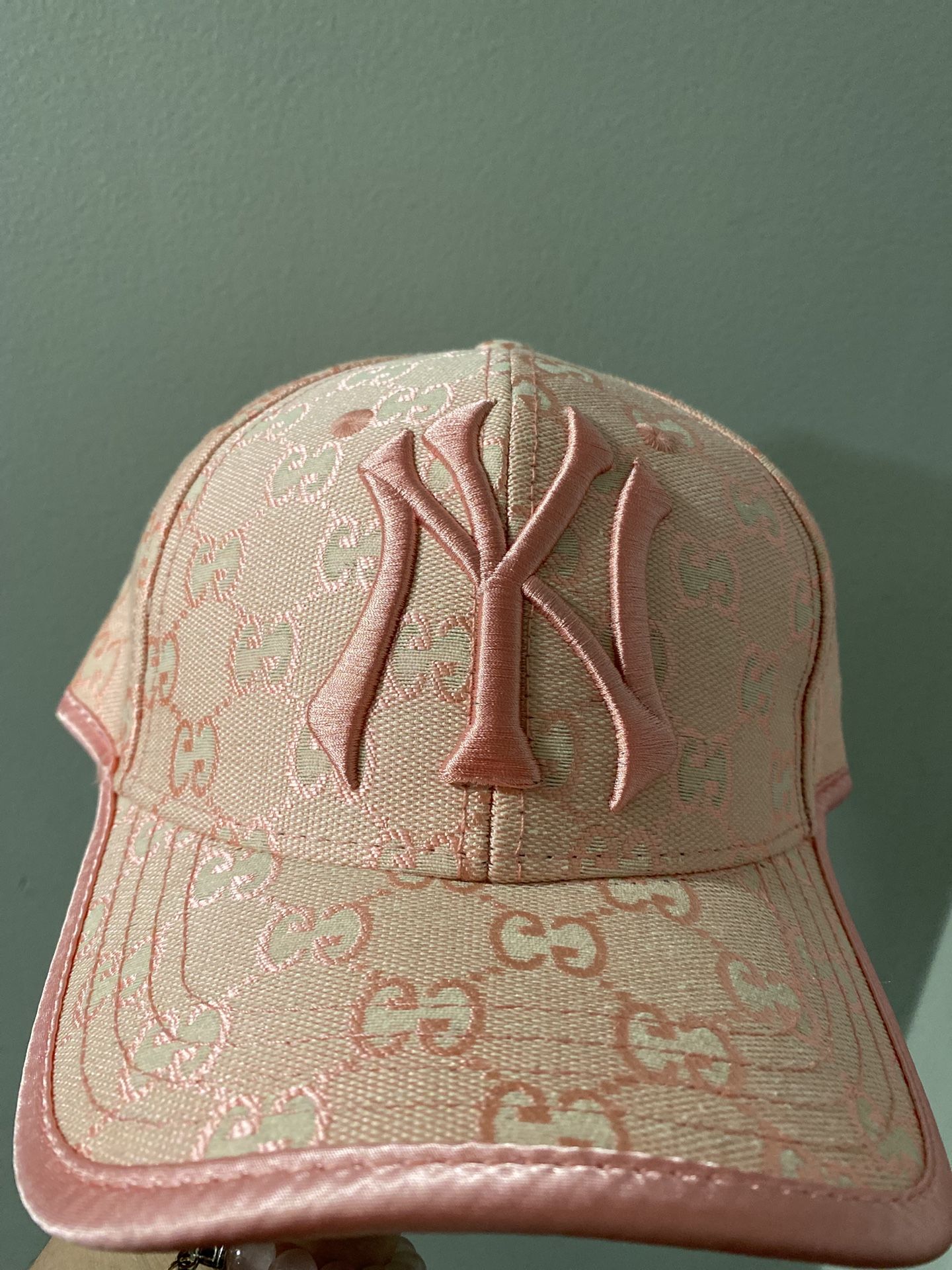 Gucci pink hat 