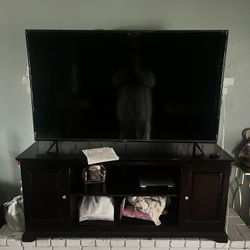 60 Inch Vizio Smart Tv & Freezer 