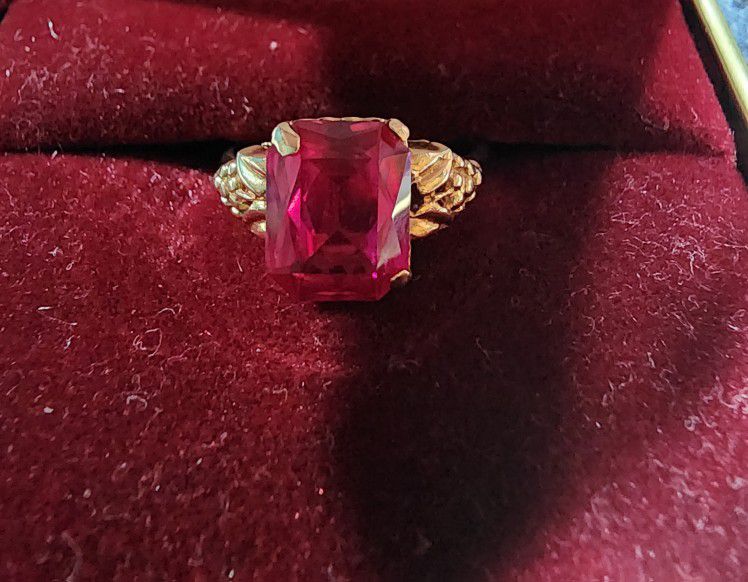Gold Ring With Lab Grown Ruby