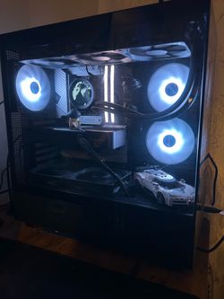 5070 fe Gaming Pc ( FREE DELL MONITOR INCLUDED & Glorious XL Mousepad) Firm on price!