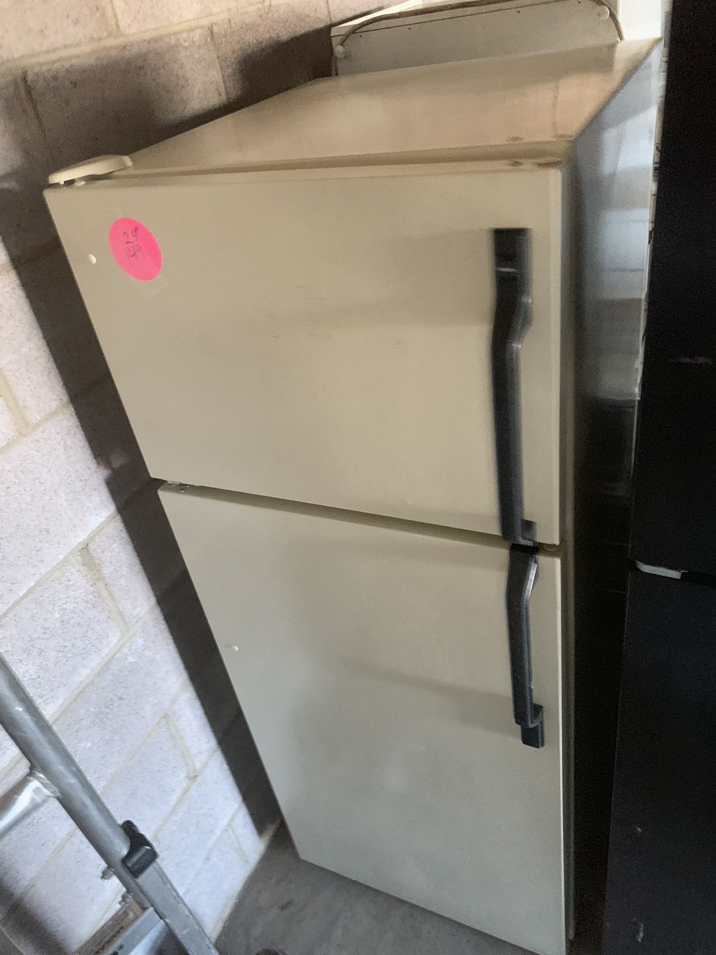 Refrigerator FREE DELIVERY and haul away for Sale in Albuquerque, NM