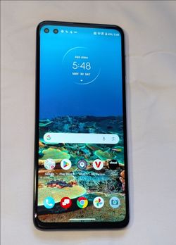 LIKE NEW MOTOROLA ONE 5G 128GB  VERIZON CELL PHONE