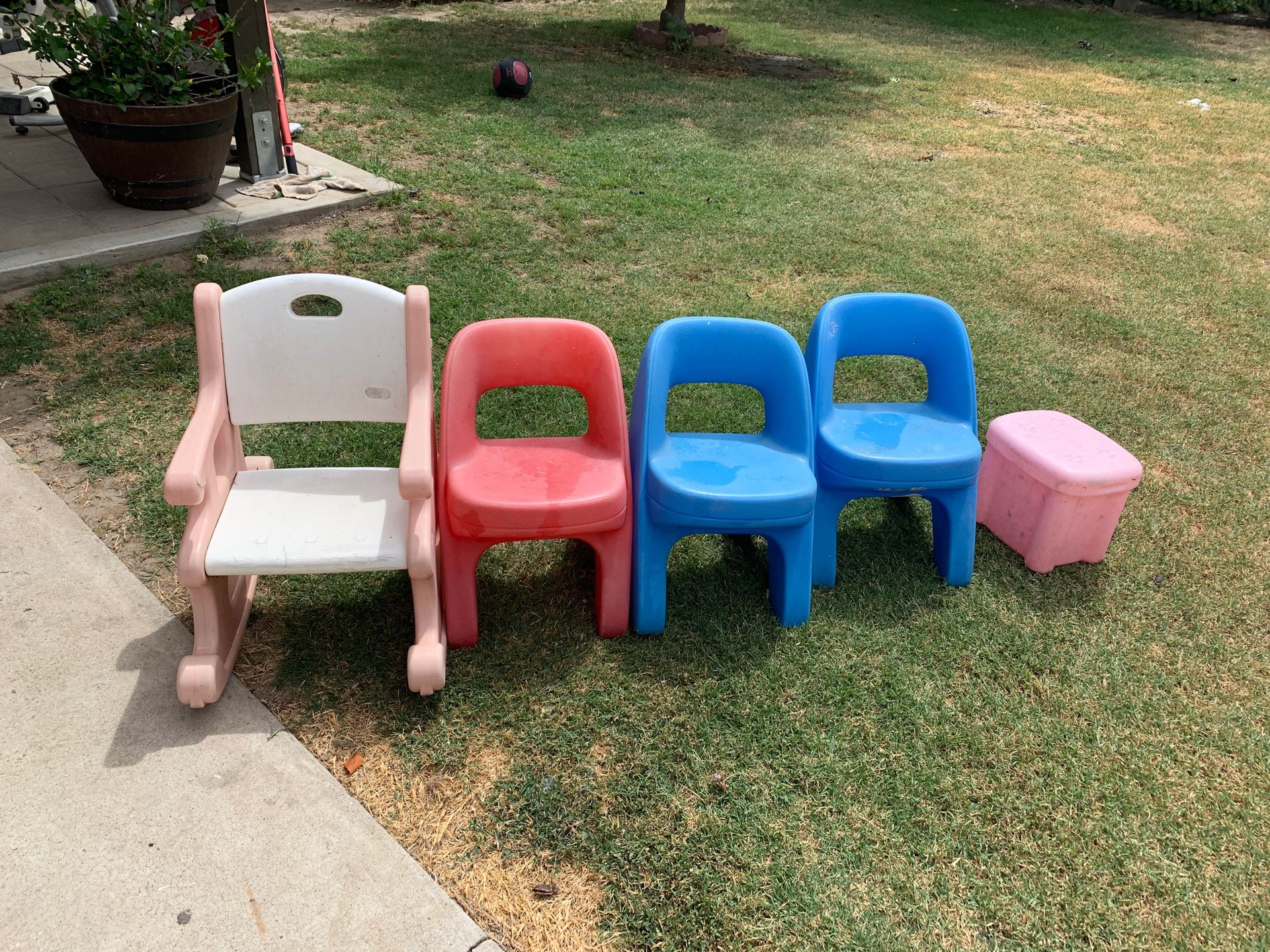 Little kids chairs
