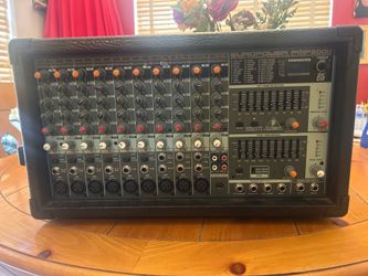 Behrenger Europower 2000 12 ch mixer