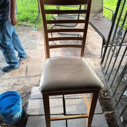 Nice Kitchen Chair Size 22 Height 16 Width $15