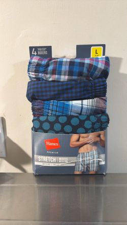 4 boxers  Hanes Stretch size large for men