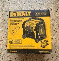 NEW DeWALT work radio