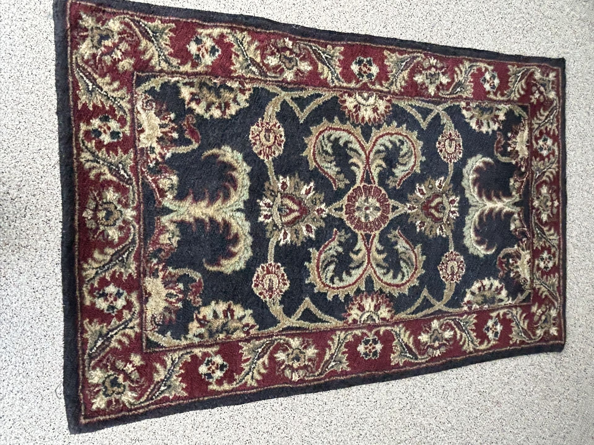 Thick, Close-Woven Rug (3x5)