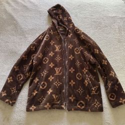Men’s Louis Vuitton Hoodie - Fit’s like a Small/ Medium