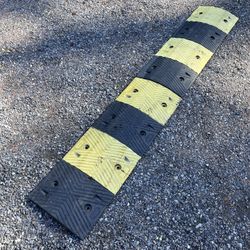 Rubber Speed Bumps 