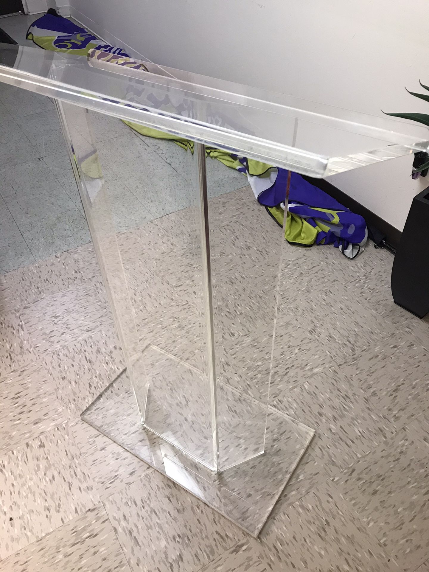 Plexiglass Podium/Stand