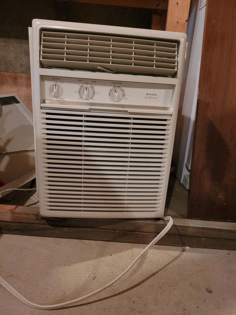 Frigidaire 8000 BTU casement air conditioner  