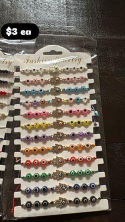 Bracelets 
