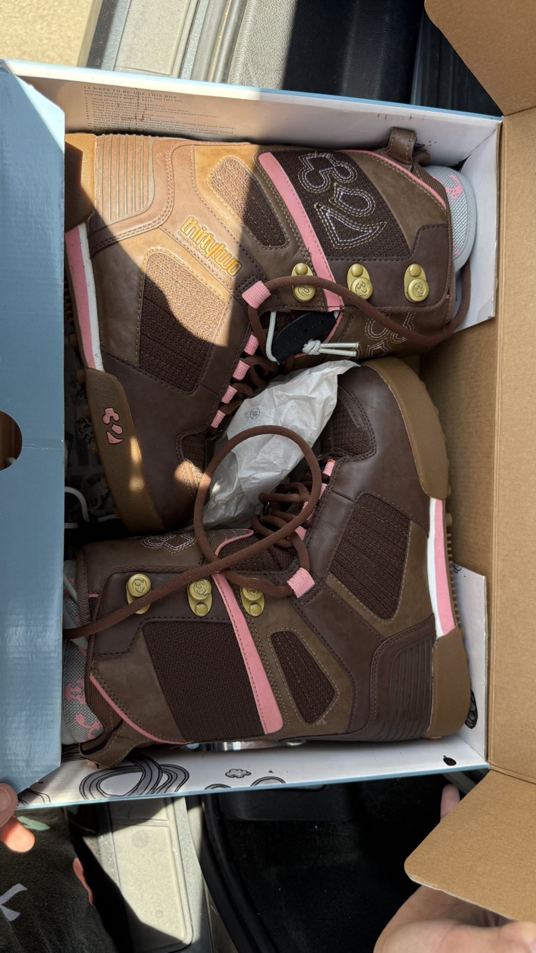 snow boots woman's size 8
