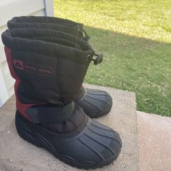Kids snow boots 