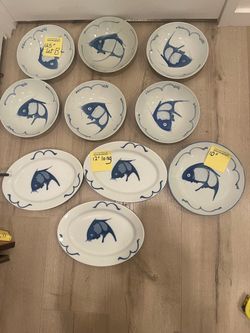 10 vintage Chinese porcelain from the 1963 This stylized, hand-painted cobalt blue koi/carp design is a classic Chinese pattern. While the pattern dra