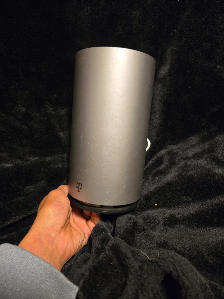 T-Mobile Nok 5G21 Home Internet Gateway Wi-Fi High-Speed 5G Gray