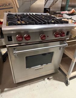 WOLF 30” PROFESSIONAL GAS RANGE – STAINLESS STEEL 🔥